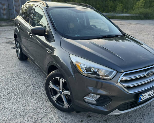 Форд Эскейп 2016 в Львове на Automoto.ua Серый Форд Эскейп, объемом двигателя 2 л и пробегом 136 тыс. км за 13000 $, фото 1 на Automoto.ua