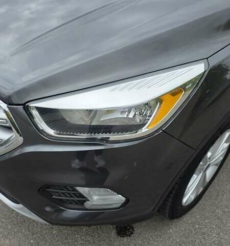 Сірий Форд Ескейп, об'ємом двигуна 1.5 л та пробігом 216 тис. км за 10500 $, фото 6 на Automoto.ua