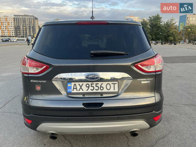 Серый Форд Эскейп, объемом двигателя 2 л и пробегом 115 тыс. км за 13900 $, фото 11 на Automoto.ua