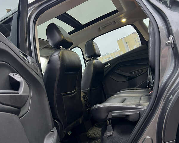 Сірий Форд Ескейп, об'ємом двигуна 2 л та пробігом 139 тис. км за 14800 $, фото 2 на Automoto.ua