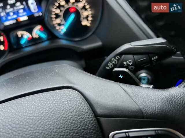 Сірий Форд Ескейп, об'ємом двигуна 2 л та пробігом 139 тис. км за 14800 $, фото 41 на Automoto.ua