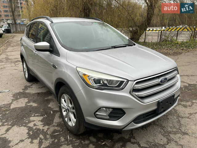 Серый Форд Эскейп, объемом двигателя 1.5 л и пробегом 206 тыс. км за 9200 $, фото 1 на Automoto.ua