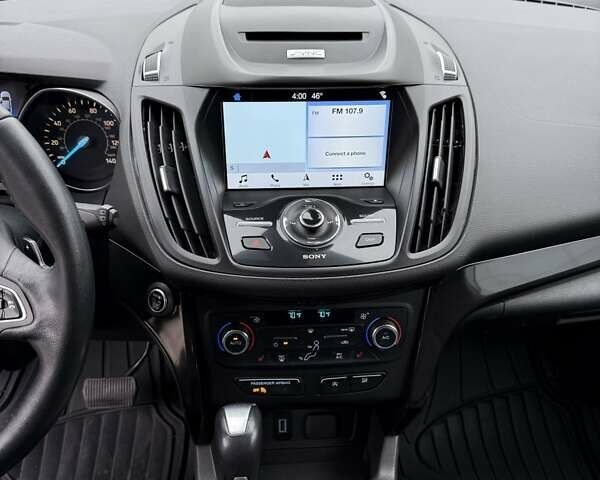 Серый Форд Эскейп, объемом двигателя 1.5 л и пробегом 150 тыс. км за 13500 $, фото 15 на Automoto.ua