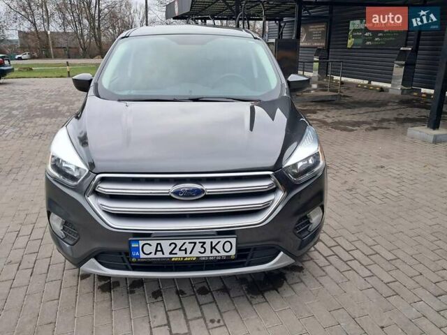 Сірий Форд Ескейп, об'ємом двигуна 1.5 л та пробігом 218 тис. км за 10500 $, фото 3 на Automoto.ua