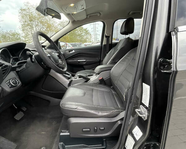 Серый Форд Эскейп, объемом двигателя 2 л и пробегом 211 тыс. км за 9200 $, фото 9 на Automoto.ua