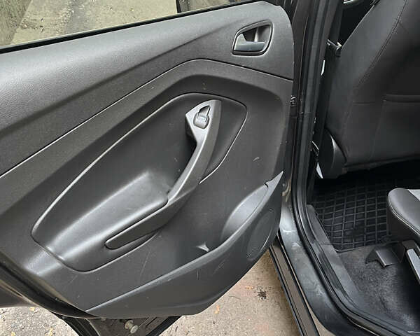 Серый Форд Эскейп, объемом двигателя 1.5 л и пробегом 143 тыс. км за 13000 $, фото 12 на Automoto.ua