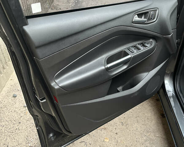 Серый Форд Эскейп, объемом двигателя 1.5 л и пробегом 143 тыс. км за 13000 $, фото 10 на Automoto.ua