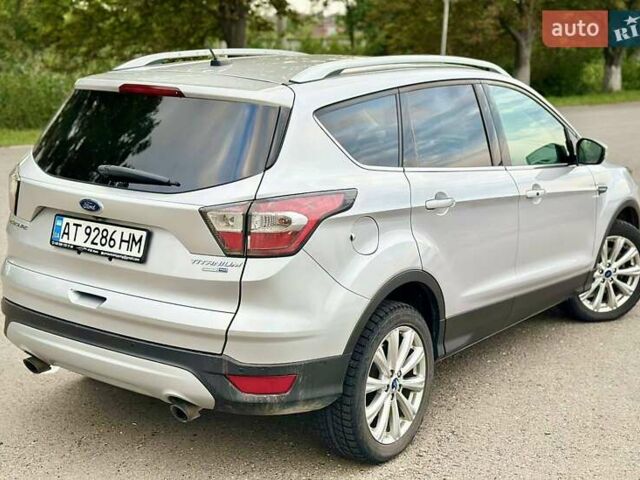 Сірий Форд Ескейп, об'ємом двигуна 1.5 л та пробігом 139 тис. км за 12000 $, фото 6 на Automoto.ua