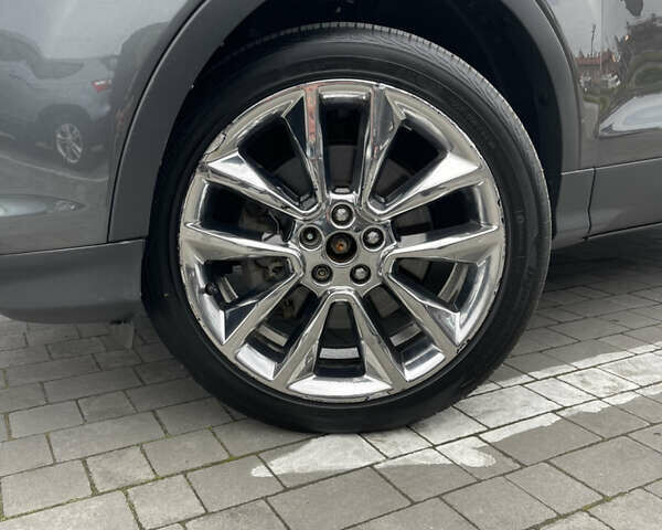 Серый Форд Эскейп, объемом двигателя 2 л и пробегом 211 тыс. км за 9200 $, фото 7 на Automoto.ua