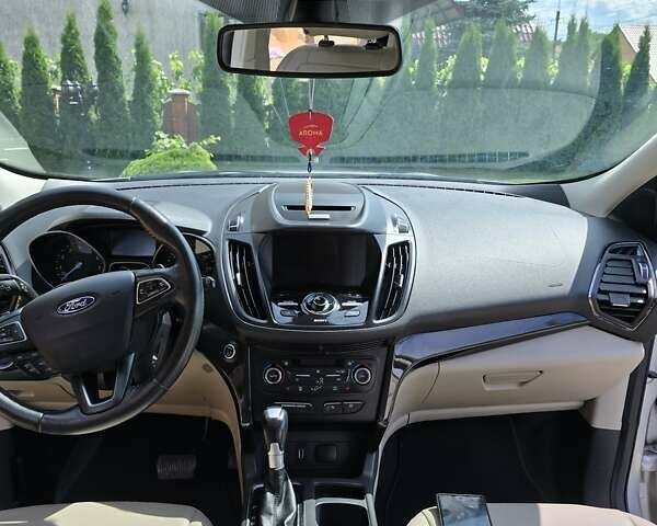 Серый Форд Эскейп, объемом двигателя 1.5 л и пробегом 139 тыс. км за 11900 $, фото 19 на Automoto.ua