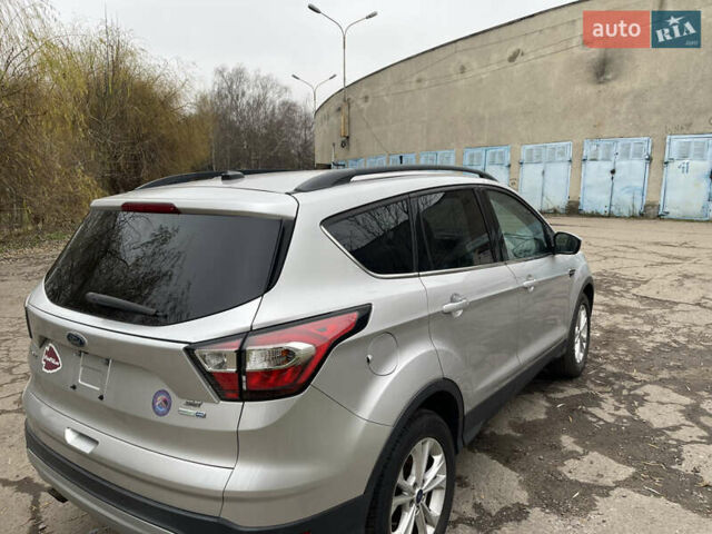 Серый Форд Эскейп, объемом двигателя 1.5 л и пробегом 206 тыс. км за 8999 $, фото 3 на Automoto.ua