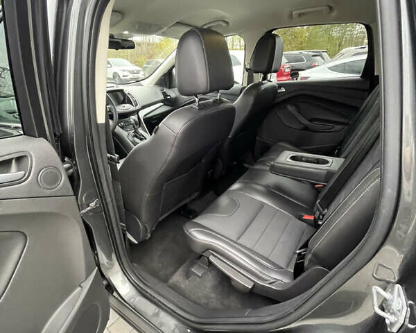 Сірий Форд Ескейп, об'ємом двигуна 2 л та пробігом 211 тис. км за 9300 $, фото 21 на Automoto.ua