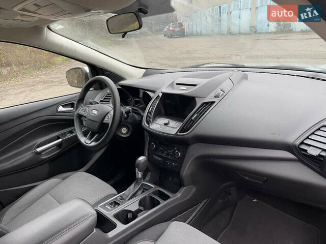 Серый Форд Эскейп, объемом двигателя 1.5 л и пробегом 206 тыс. км за 9200 $, фото 12 на Automoto.ua