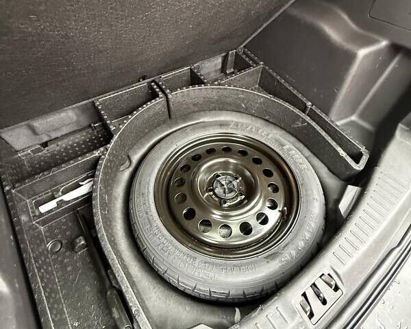 Серый Форд Эскейп, объемом двигателя 1.5 л и пробегом 150 тыс. км за 13500 $, фото 13 на Automoto.ua