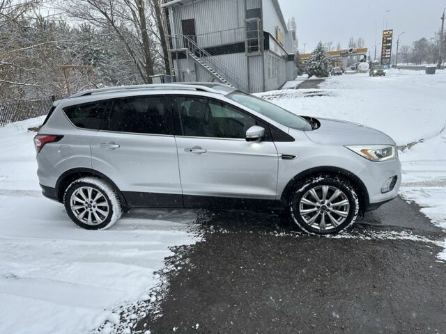 Сірий Форд Ескейп, об'ємом двигуна 2 л та пробігом 165 тис. км за 14500 $, фото 1 на Automoto.ua