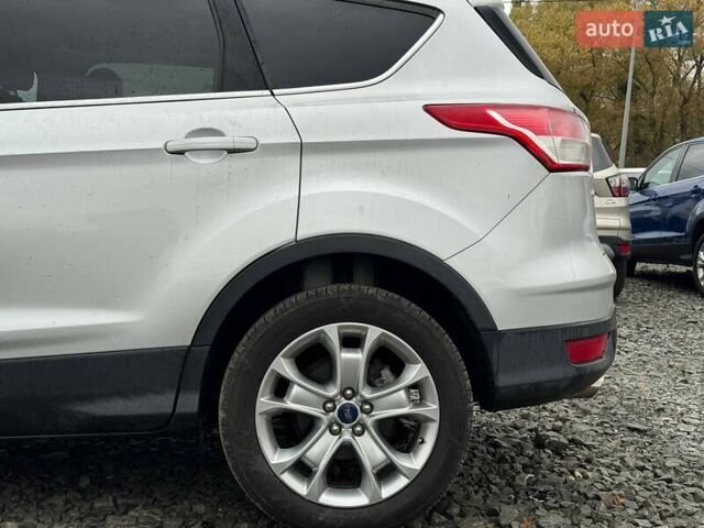 Сірий Форд Ескейп, об'ємом двигуна 2 л та пробігом 50 тис. км за 9000 $, фото 4 на Automoto.ua