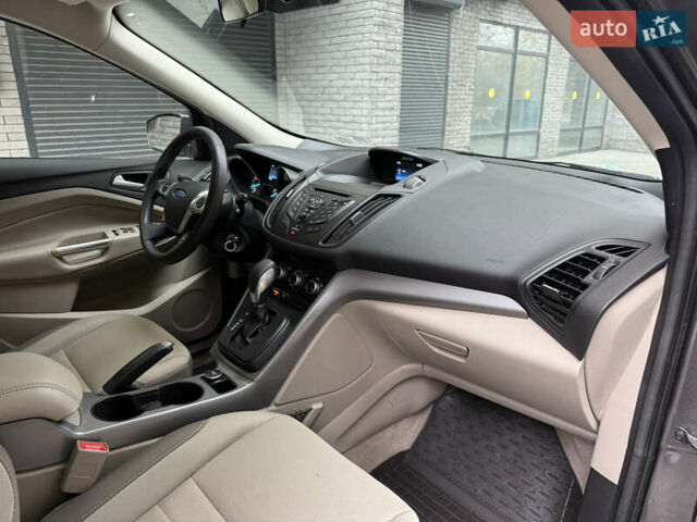 Форд Ескейп 2016 у Хмельницькому на Automoto.ua Сірий Форд Ескейп, об'ємом двигуна 1.6 л та пробігом 62 тис. км за 11800 $, фото 30 на Automoto.ua