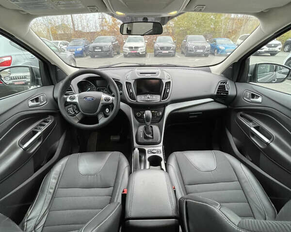 Сірий Форд Ескейп, об'ємом двигуна 2 л та пробігом 211 тис. км за 9300 $, фото 24 на Automoto.ua