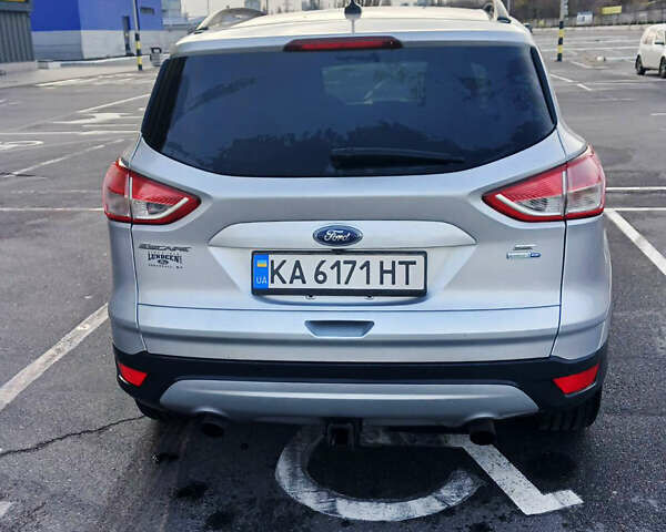 Серый Форд Эскейп, объемом двигателя 2 л и пробегом 132 тыс. км за 11500 $, фото 4 на Automoto.ua