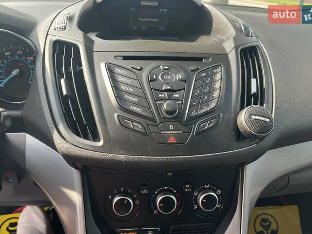 Сірий Форд Ескейп, об'ємом двигуна 2.49 л та пробігом 172 тис. км за 12300 $, фото 12 на Automoto.ua