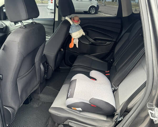 Сірий Форд Ескейп, об'ємом двигуна 2 л та пробігом 161 тис. км за 13800 $, фото 6 на Automoto.ua