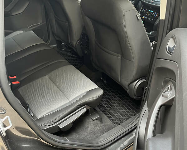 Серый Форд Эскейп, объемом двигателя 1.5 л и пробегом 143 тыс. км за 13000 $, фото 13 на Automoto.ua