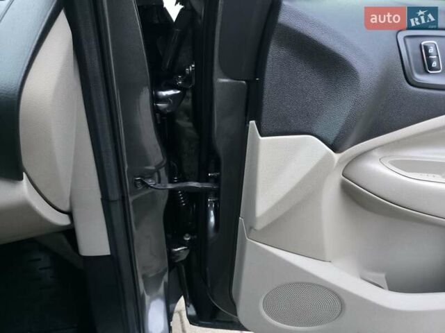 Форд Эскейп 2016 в Хмельницком на Automoto.ua Серый Форд Эскейп, объемом двигателя 2.5 л и пробегом 192 тыс. км за 9999 $, фото 33 на Automoto.ua