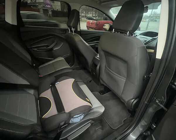 Серый Форд Эскейп, объемом двигателя 2.5 л и пробегом 79 тыс. км за 14500 $, фото 9 на Automoto.ua