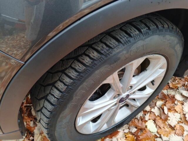 Серый Форд Эскейп, объемом двигателя 1.5 л и пробегом 197 тыс. км за 12300 $, фото 6 на Automoto.ua