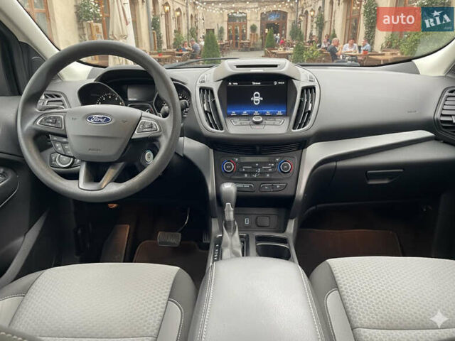 Серый Форд Эскейп, объемом двигателя 1.5 л и пробегом 235 тыс. км за 9550 $, фото 11 на Automoto.ua