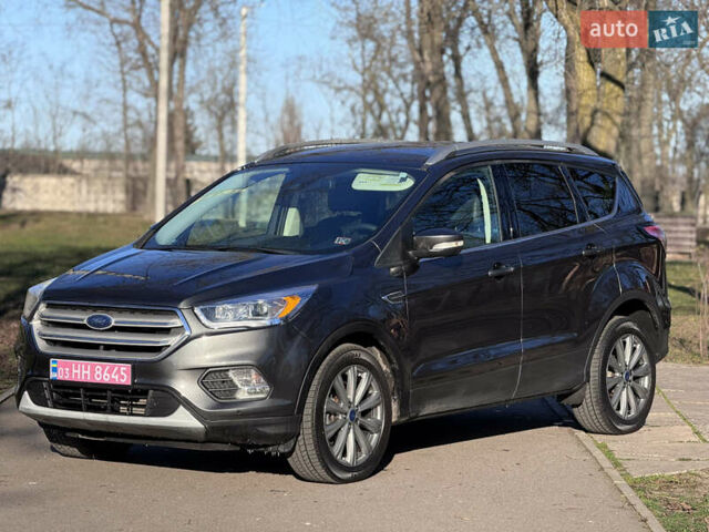 Серый Форд Эскейп, объемом двигателя 2 л и пробегом 249 тыс. км за 13500 $, фото 1 на Automoto.ua