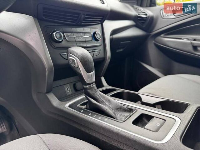 Серый Форд Эскейп, объемом двигателя 2.49 л и пробегом 139 тыс. км за 13500 $, фото 14 на Automoto.ua