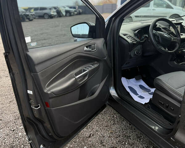 Серый Форд Эскейп, объемом двигателя 1.5 л и пробегом 179 тыс. км за 11300 $, фото 26 на Automoto.ua