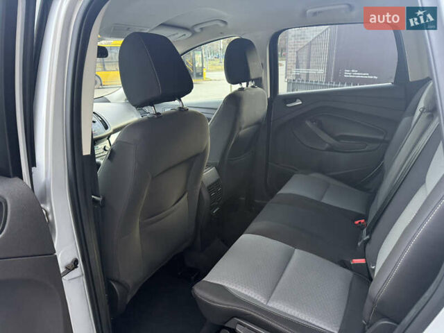 Серый Форд Эскейп, объемом двигателя 1.5 л и пробегом 167 тыс. км за 13000 $, фото 24 на Automoto.ua