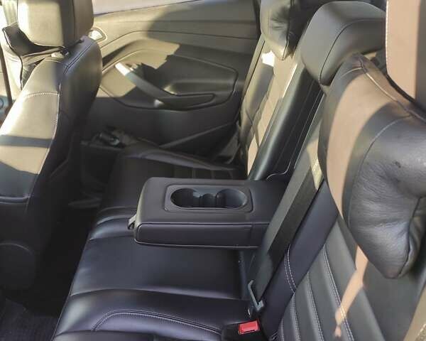 Серый Форд Эскейп, объемом двигателя 2 л и пробегом 150 тыс. км за 13000 $, фото 10 на Automoto.ua