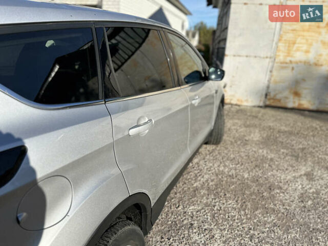Форд Эскейп 2017 в Житомире на Automoto.ua Серый Форд Эскейп, объемом двигателя 2 л и пробегом 241 тыс. км за 10500 $, фото 8 на Automoto.ua
