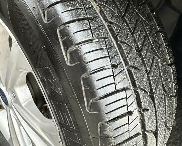 Серый Форд Эскейп, объемом двигателя 1.5 л и пробегом 169 тыс. км за 8999 $, фото 7 на Automoto.ua