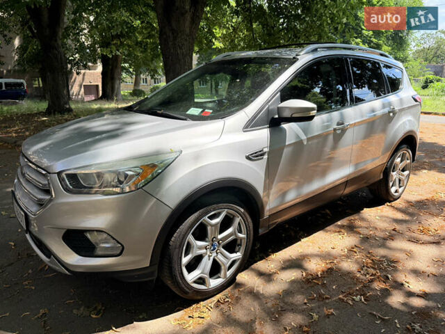 Серый Форд Эскейп, объемом двигателя 2 л и пробегом 84 тыс. км за 17000 $, фото 2 на Automoto.ua