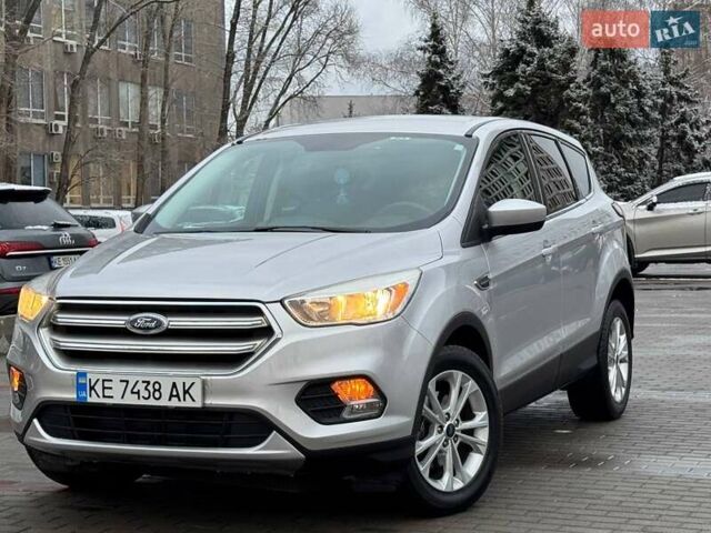 Серый Форд Эскейп, объемом двигателя 1.5 л и пробегом 172 тыс. км за 13900 $, фото 1 на Automoto.ua