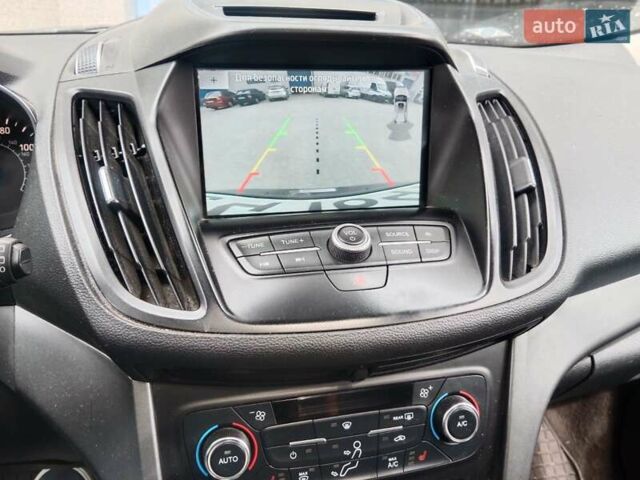 Серый Форд Эскейп, объемом двигателя 1.5 л и пробегом 180 тыс. км за 10800 $, фото 7 на Automoto.ua