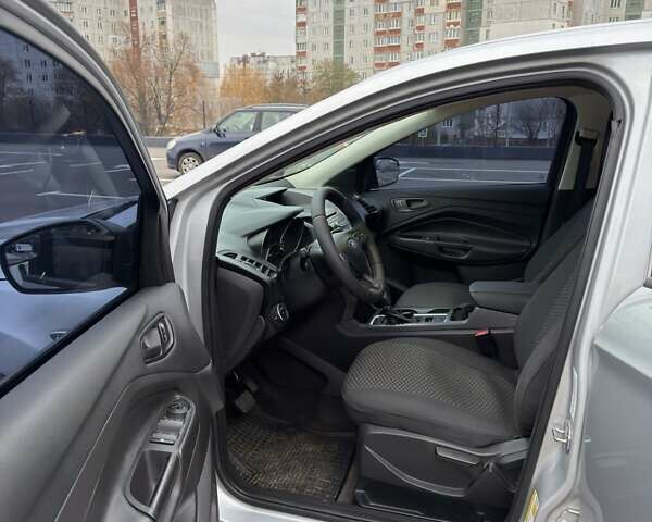 Сірий Форд Ескейп, об'ємом двигуна 2.5 л та пробігом 134 тис. км за 12500 $, фото 6 на Automoto.ua