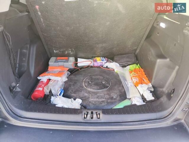 Серый Форд Эскейп, объемом двигателя 2.49 л и пробегом 102 тыс. км за 16200 $, фото 10 на Automoto.ua