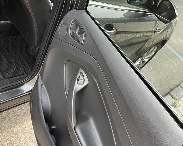 Серый Форд Эскейп, объемом двигателя 2 л и пробегом 86 тыс. км за 16500 $, фото 14 на Automoto.ua