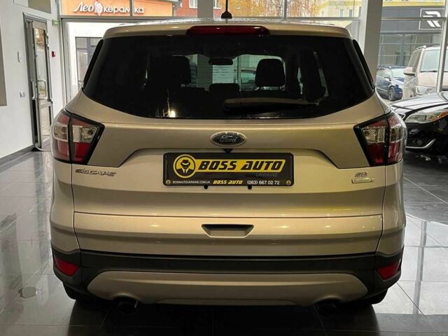 Серый Форд Эскейп, объемом двигателя 1.5 л и пробегом 130 тыс. км за 12650 $, фото 5 на Automoto.ua