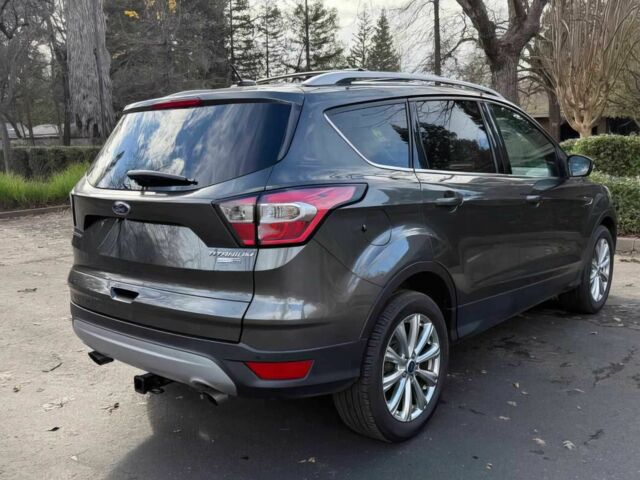 Сірий Форд Ескейп, об'ємом двигуна 2 л та пробігом 58 тис. км за 6300 $, фото 6 на Automoto.ua