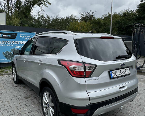 Сірий Форд Ескейп, об'ємом двигуна 1.5 л та пробігом 163 тис. км за 13000 $, фото 5 на Automoto.ua