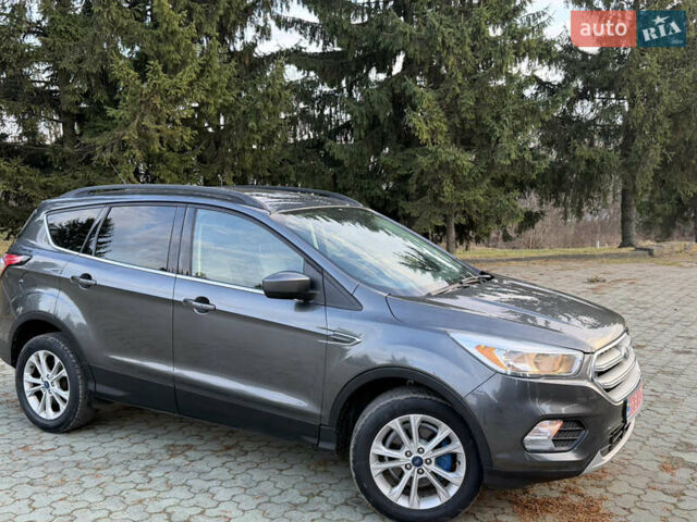 Серый Форд Эскейп, объемом двигателя 1.5 л и пробегом 138 тыс. км за 10700 $, фото 6 на Automoto.ua