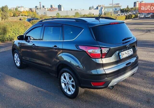 Форд Эскейп 2017 в Кривом Роге на Automoto.ua Серый Форд Эскейп, объемом двигателя 1.5 л и пробегом 81 тыс. км за 12400 $, фото 3 на Automoto.ua