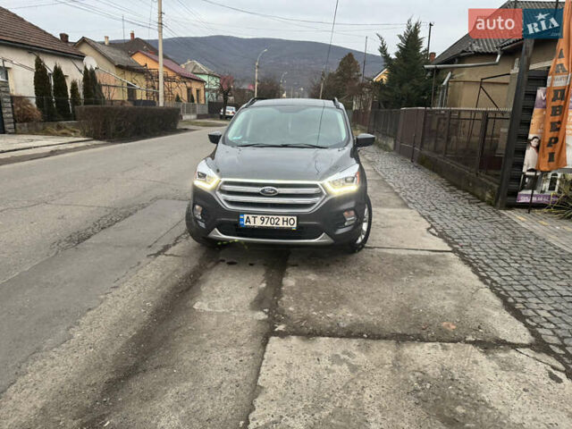 Серый Форд Эскейп, объемом двигателя 1.5 л и пробегом 265 тыс. км за 12500 $, фото 1 на Automoto.ua