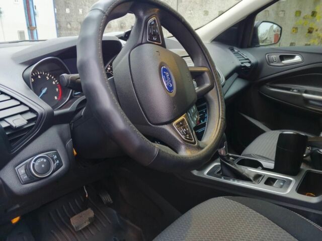 Серый Форд Эскейп, объемом двигателя 1.5 л и пробегом 197 тыс. км за 12300 $, фото 4 на Automoto.ua